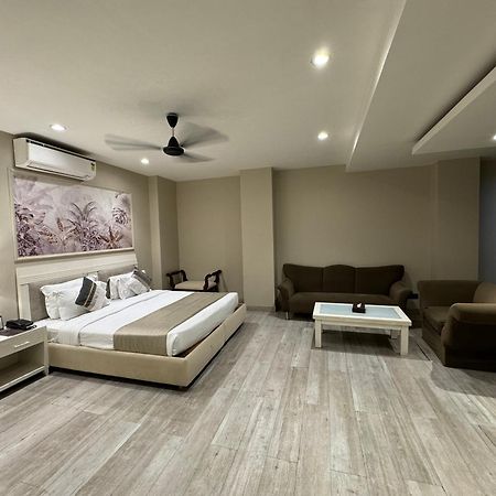 Skon Boutique By Orion Hotels Нью-Дели Экстерьер фото