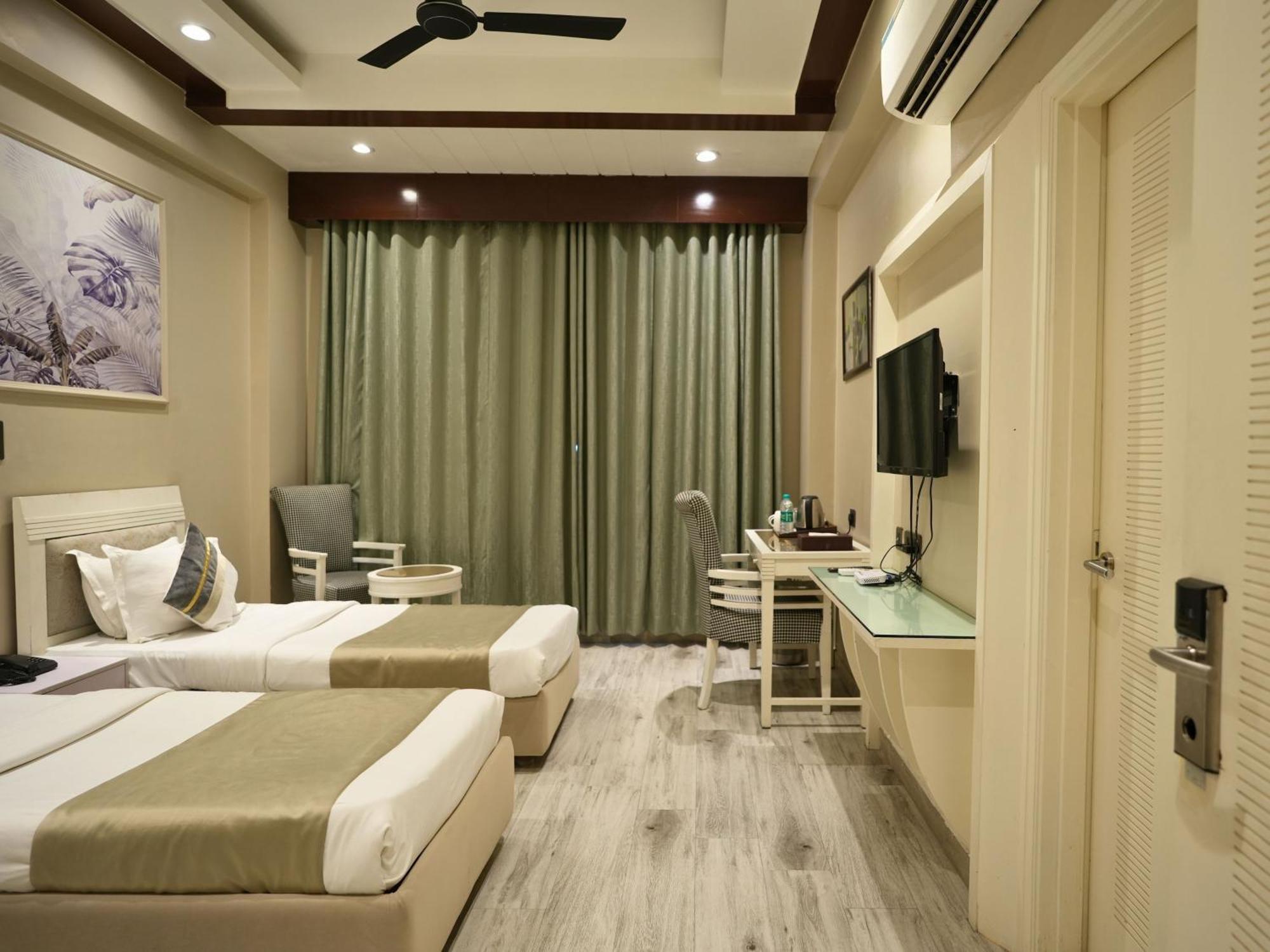 Skon Boutique By Orion Hotels Нью-Дели Экстерьер фото