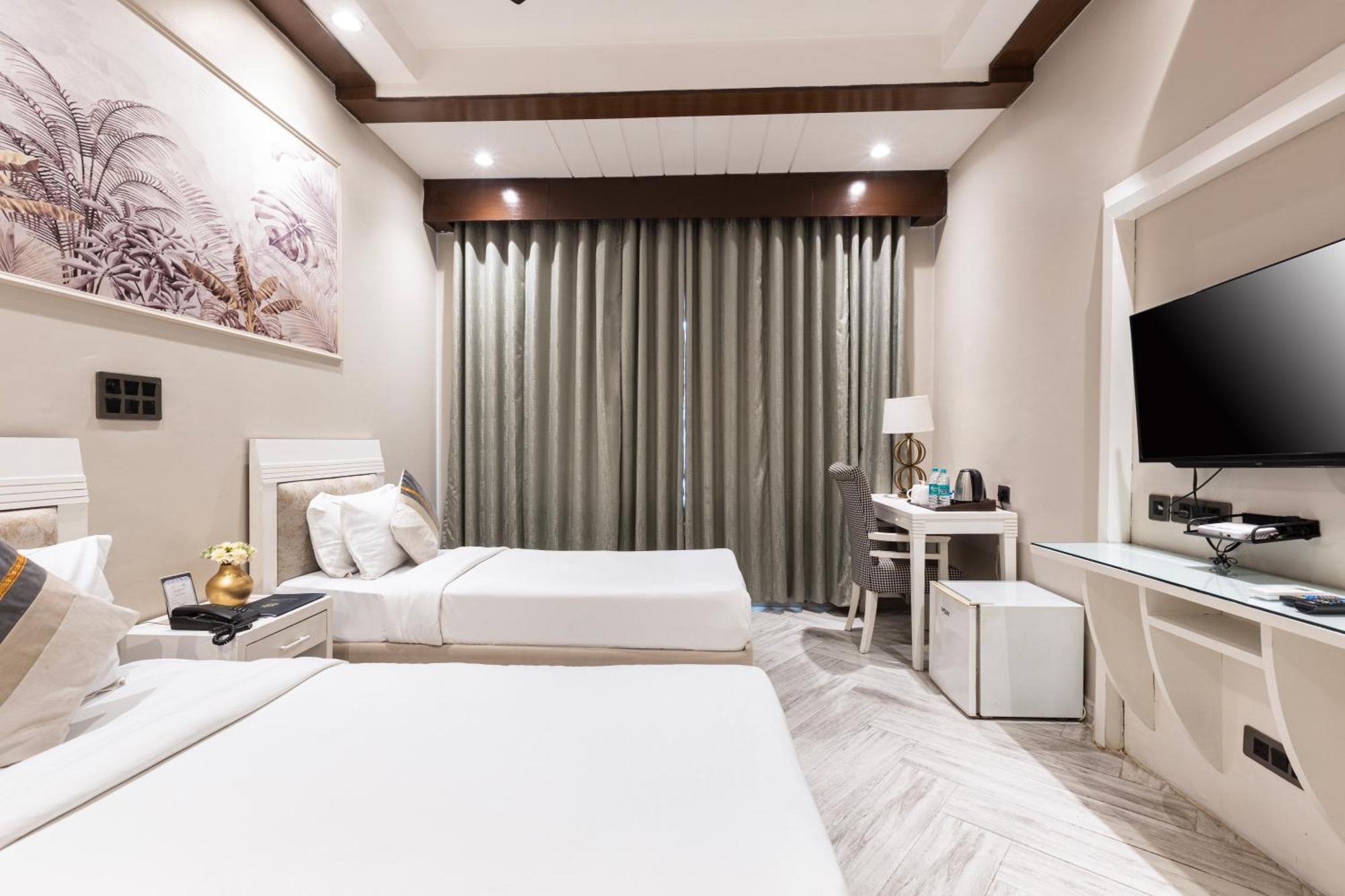 Skon Boutique By Orion Hotels Нью-Дели Экстерьер фото